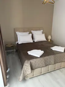 NeSt Elegant + private parking Militari Residence - Image 2