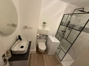 Private Jacuzzi Love Nest near Paris - Image 5