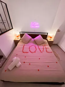 Private Jacuzzi Love Nest near Paris - Image 4