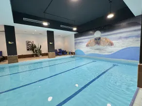 شقة فاخرة 3 غرف الماجدية ريزدنس حطين مسبح وجيم Luxury 3BR Al Majdiyah Residence Hiteen Pool Gym - Image 5