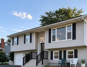 Newly Renovated Coastal Escape- ReserveYour Spot! - Image 2