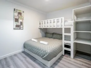 unit 2, 3 Bedroom Apartment - Image 5