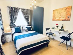 Modern Self-Contained Studio Annexe with Kitchenette and Private Entrance - Image 5