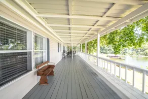 Lake house getaway - Image 2