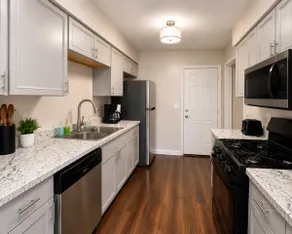 Cozy 2BR Townhome Steps from Fort Stewart Gate - Image 5
