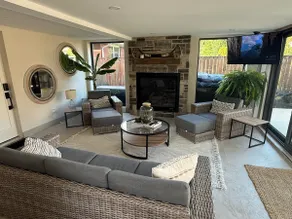 2 level, Bright, 1200 sq f. Suite, Heated Pool - Image 5