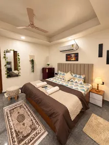 The Cozy Stay 001 | Luxury Studio | Near Medanta - Image 3