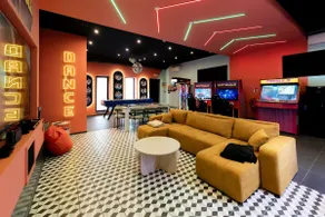 Capsule Party · Arcades, balnéo, sauna & karaoké - Image 2