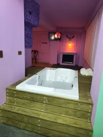 Exclusive and innovative loft with jacuzzi - Image 3