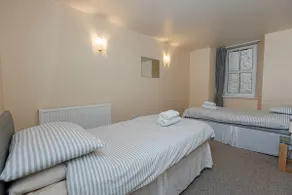 Harbour Haven 2, Historic Landmark Apartment - Image 5