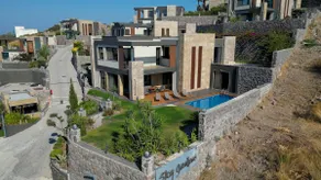 Luxury Marble Horizon Mansion With Infinity Pool - Image 2