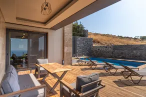 Luxury Marble Horizon Mansion With Infinity Pool - Image 3