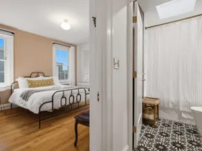 Historic Designer Home - NW Washington - Image 3