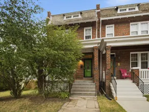 Historic Designer Home - NW Washington - Image 2