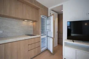 Modern Brunswick Guest Studio - Image 4