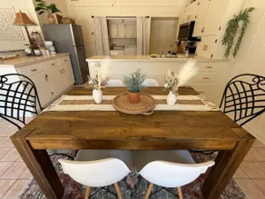 Brandy’s Townhouse - Image 3