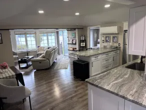Lake Front retreat near UConn and Casinos - Image 3