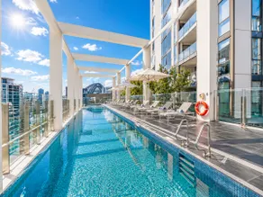 Luxury Darling Harbour View Apartment on level 30 - Image 4
