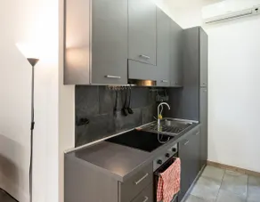 Spacious Aparment 10 mins walk from Duomo - Image 5