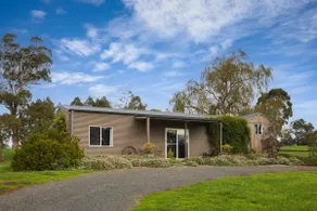 Warragul-Lardner Cottage - Image 5