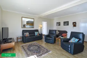 Warragul-Lardner Cottage - Image 2