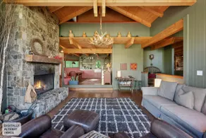 Fox Lodge - 4Bd/3Ba - Perfect for Families/ Groups - Image 2