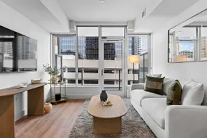 Gaslamp Studio · Private Balcony & King Bed - Image 2