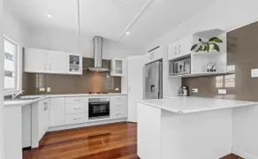 The Jacaranda Cottage Brassall/ Pet friendly - Image 2