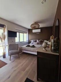 Small, comfortable, and quiet accommodation. - Image 2