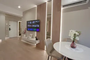 Bacovia Grand Apartment- Free Parking - Image 5
