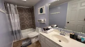Spacious & Cozy Home Near Town Square - Image 3