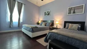 Spacious & Cozy Home Near Town Square - Image 2