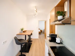 Bright studio with relaxation room in an old villa - Image 4