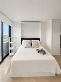 Large E1 Apartment - Image 3