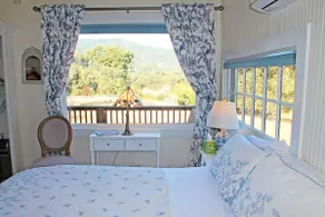 Historic Ridgewood Ranch • Charming Guest Cottage - Image 2