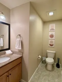 Modern 3BR Duplex - Sleeps 6 - Off-Street Parking - Image 4