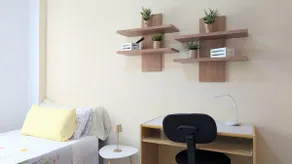 Bright 4-Bedroom Apartment Close to Alicante - Image 4