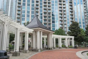 Poplar Place | Cozy 1BR in Uptown Charlotte - Image 5