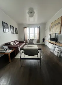 Stylish 1BR Apt · 2 Beds · Walk to Seattle Ferry - Image 3