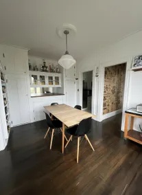 Stylish 1BR Apt · 2 Beds · Walk to Seattle Ferry - Image 4