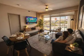Modern ASU Apt | Roosevelt Row | W/D + FreeParking - Image 2
