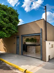 High-end house with pool, great location - Image 3