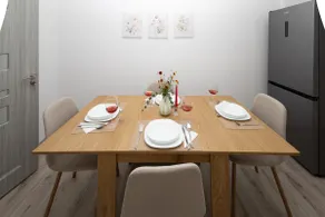 Regal 2BR Central Apartment with Free Parking - Monastery - Image 4