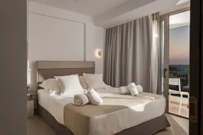 ALVA Exclusive Seaside Villas - Steps to Beach - Image 2