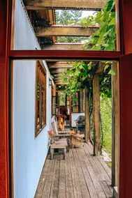 Lavender Cabin | Sauna | Sleeps 10 | Larch Hills - Image 2