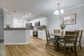 Riverside Retreat - Image 4