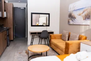 1403 Menlyn Maine Trilogy - Image 4