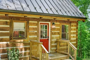 Falling Leaf Cabin With Newly Renovated Kitchen! - Image 4