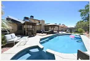 Remodeled Retreat near Red Rock & 15 min to strip - Image 2