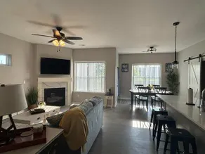 3bed 2 bath with King master Sycamore - Image 4
